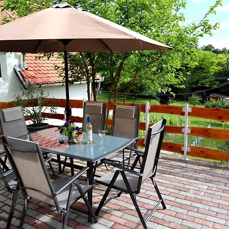 Guest house Szoloskert Vendeghaz Baj