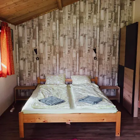 Szoloskert Vendeghaz Baj